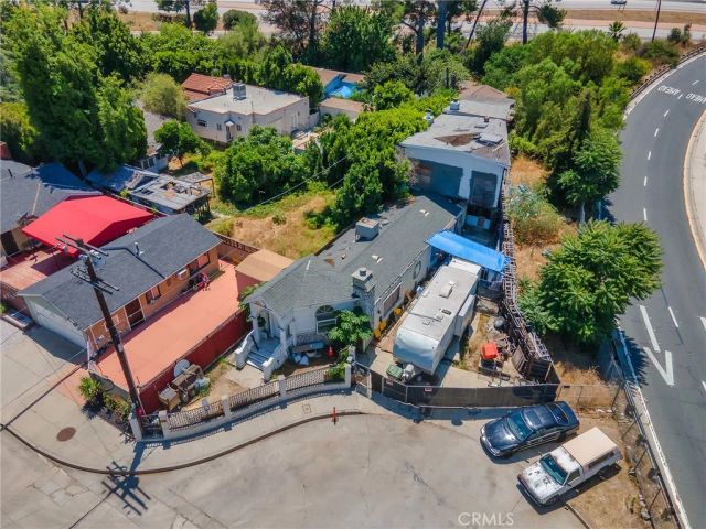 4463 Bellflower, West Toluca Lake, CA 91602