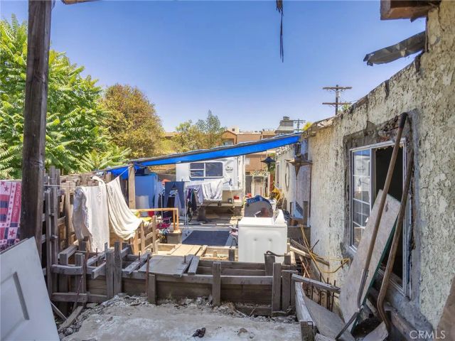 4463 Bellflower, West Toluca Lake, CA 91602