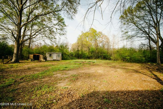 1844 Volley Campbell Road, Terry, MS 39170