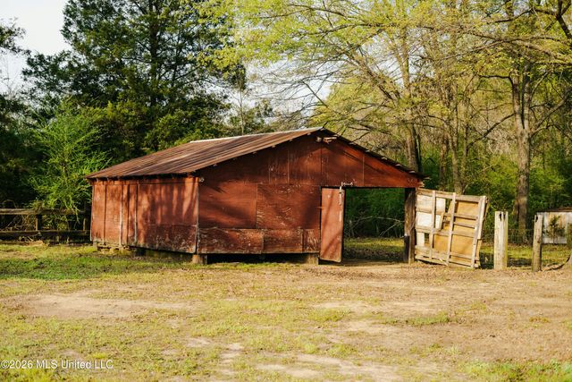 1844 Volley Campbell Road, Terry, MS 39170