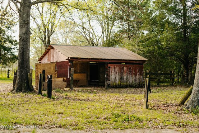 1844 Volley Campbell Road, Terry, MS 39170