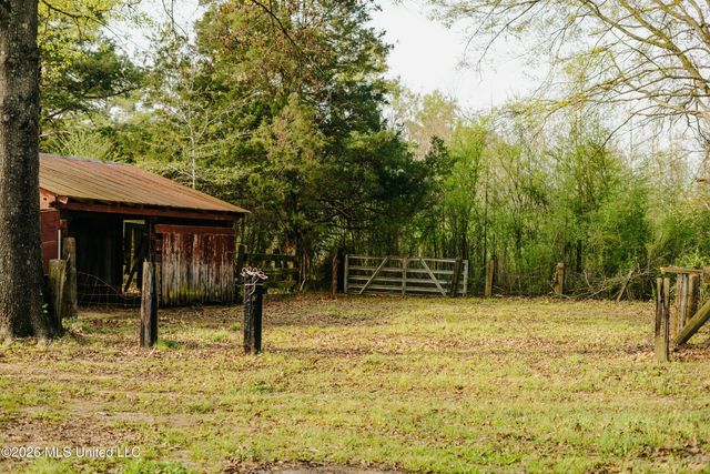 1844 Volley Campbell Road, Terry, MS 39170