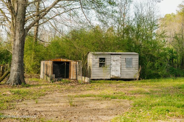 1844 Volley Campbell Road, Terry, MS 39170