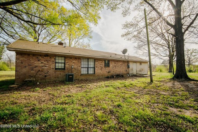 1844 Volley Campbell Road, Terry, MS 39170