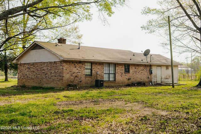 1844 Volley Campbell Road, Terry, MS 39170