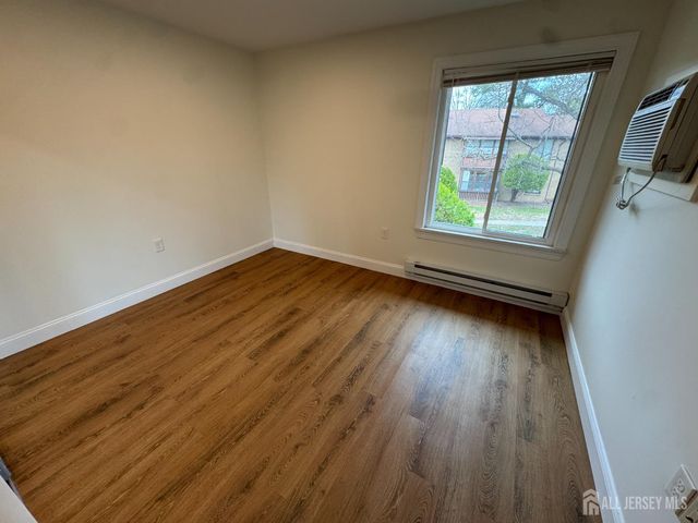 11 Pinecluster Circle F, Manalapan, NJ 07726