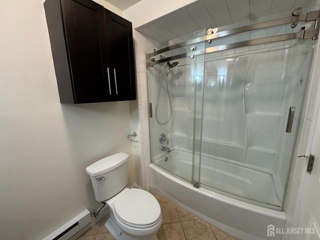 11 Pinecluster Circle F, Manalapan, NJ 07726