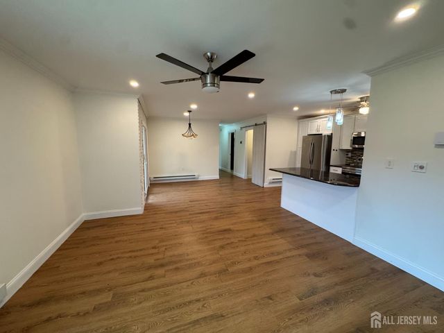 11 Pinecluster Circle F, Manalapan, NJ 07726