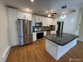 11 Pinecluster Circle F, Manalapan, NJ 07726