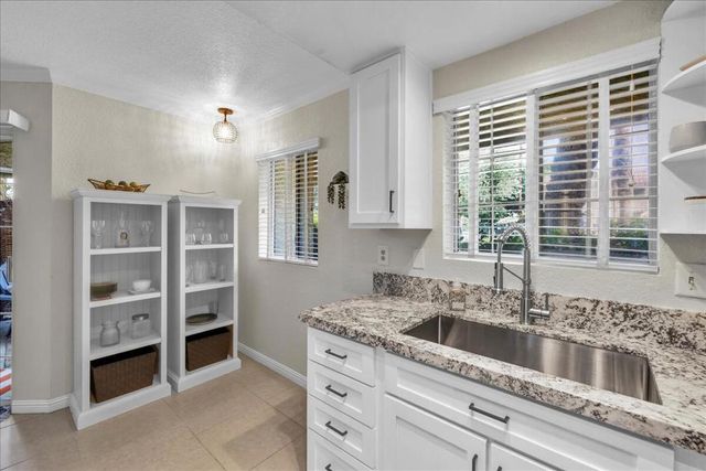 2700 Lawrence Crossley Road 83, Palm Springs, CA 92264