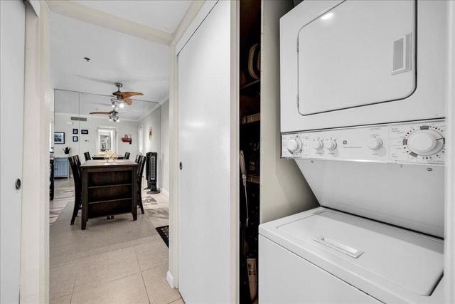 2700 Lawrence Crossley Road 83, Palm Springs, CA 92264