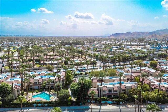 2700 Lawrence Crossley Road 83, Palm Springs, CA 92264