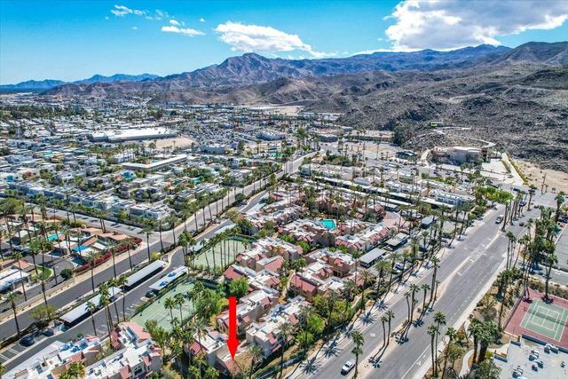 2700 Lawrence Crossley Road 83, Palm Springs, CA 92264