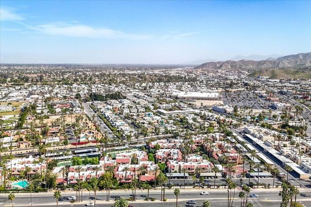 2700 Lawrence Crossley Road 83, Palm Springs, CA 92264