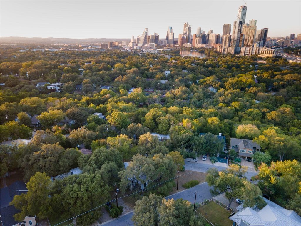 1123 Reagan TER, Austin, TX 78704