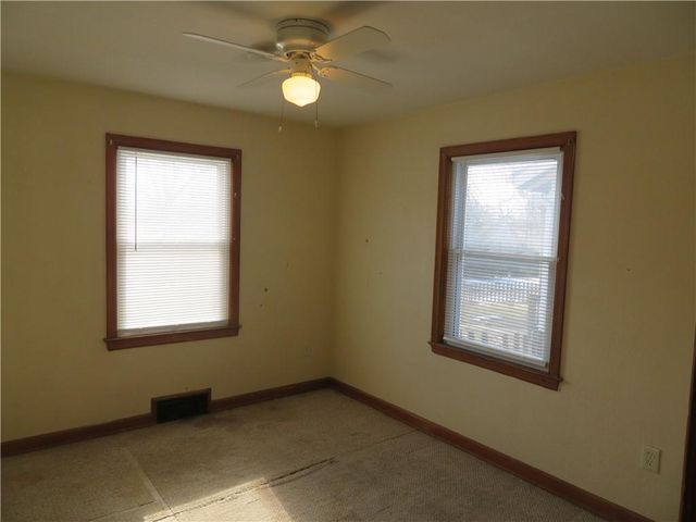 4 E Virginia Street, Paola, KS 66071