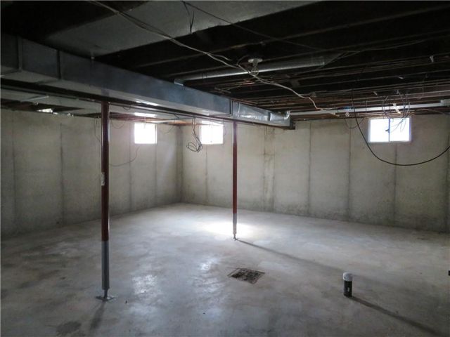 4 E Virginia Street, Paola, KS 66071