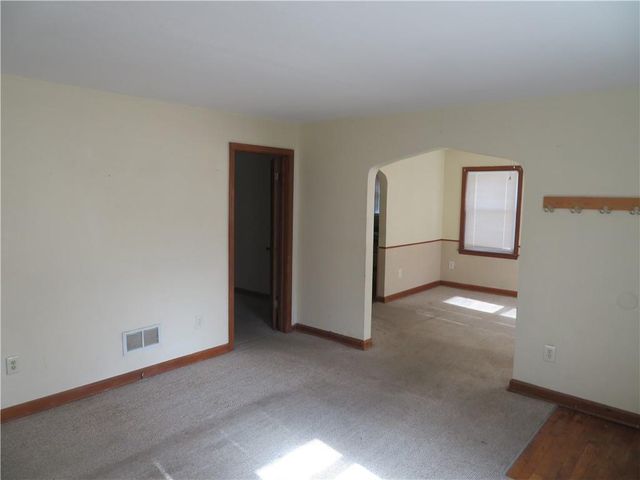 4 E Virginia Street, Paola, KS 66071