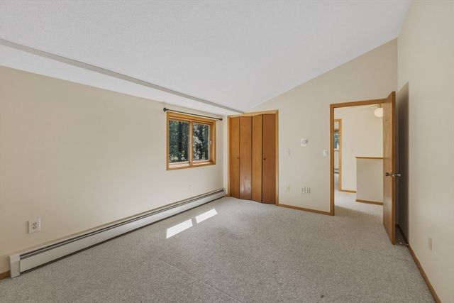 15 Ladyslipper Cir, Amherst, MA 01002