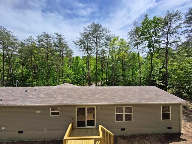 321 Lakeside Drive, Graysville, TN 37338