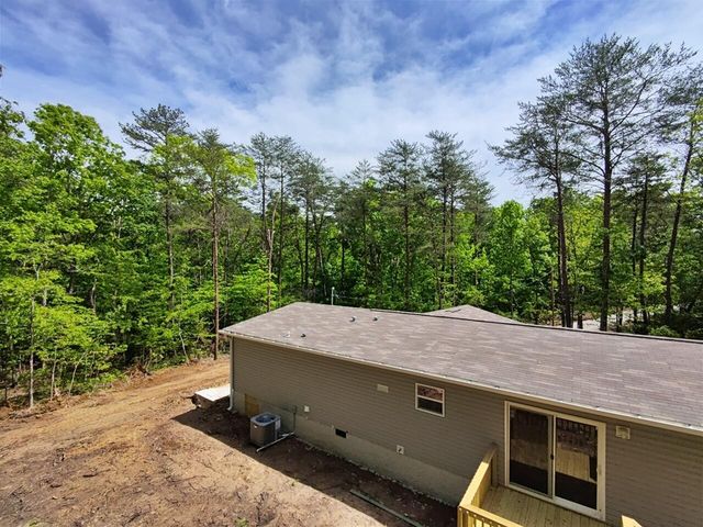 321 Lakeside Drive, Graysville, TN 37338