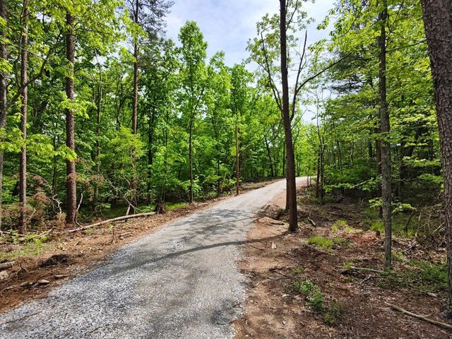 321 Lakeside Drive, Graysville, TN 37338