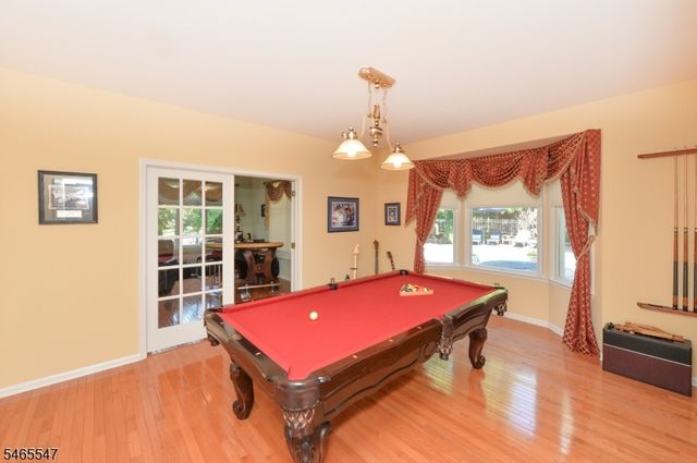 3 Bayberry Ln, North Haledon Boro, NJ 07508