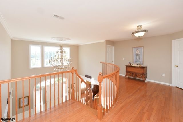 3 Bayberry Ln, North Haledon Boro, NJ 07508