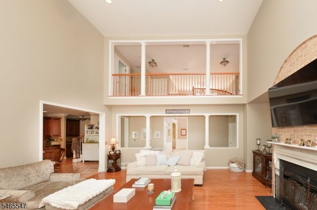 3 Bayberry Ln, North Haledon Boro, NJ 07508