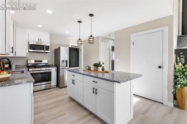 21 Valley Lane, Woodland Park, CO 80863