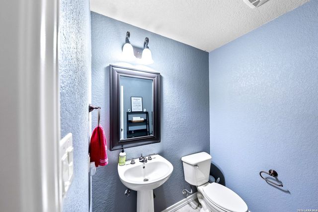 552 Jacobs Ln, La Vernia, TX 78121