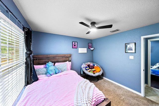 552 Jacobs Ln, La Vernia, TX 78121