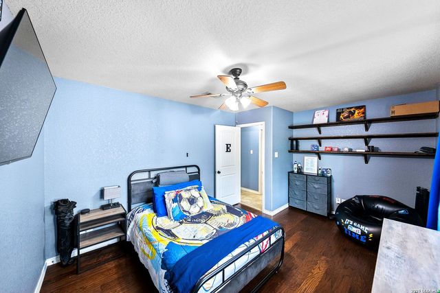 552 Jacobs Ln, La Vernia, TX 78121