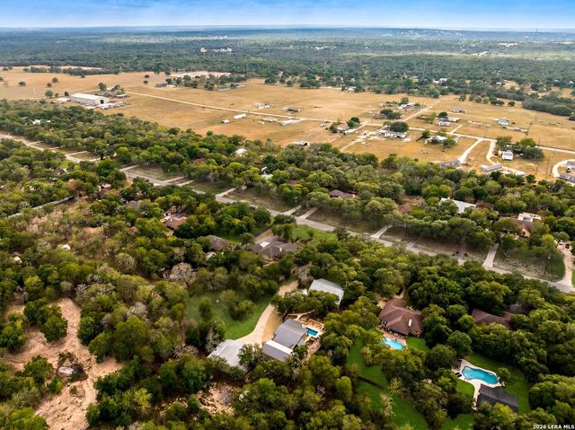 552 Jacobs Ln, La Vernia, TX 78121