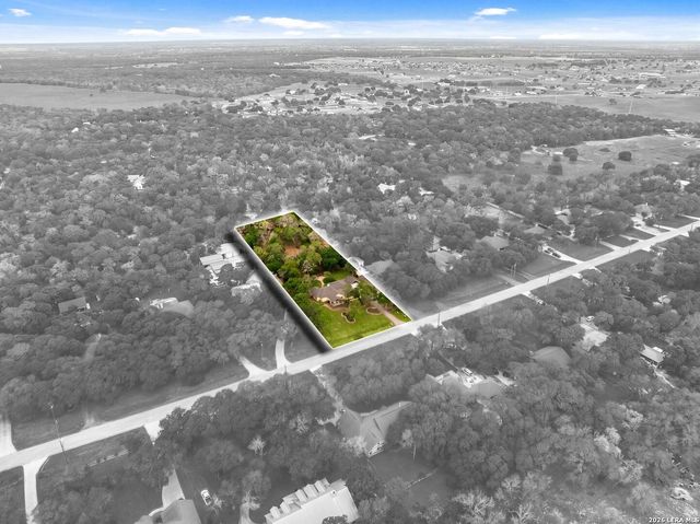552 Jacobs Ln, La Vernia, TX 78121