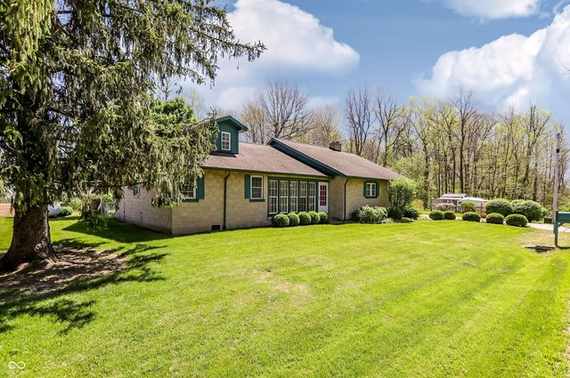 8644 S Addison Avenue, Knightstown, IN 46148