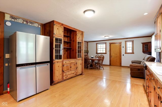 8644 S Addison Avenue, Knightstown, IN 46148