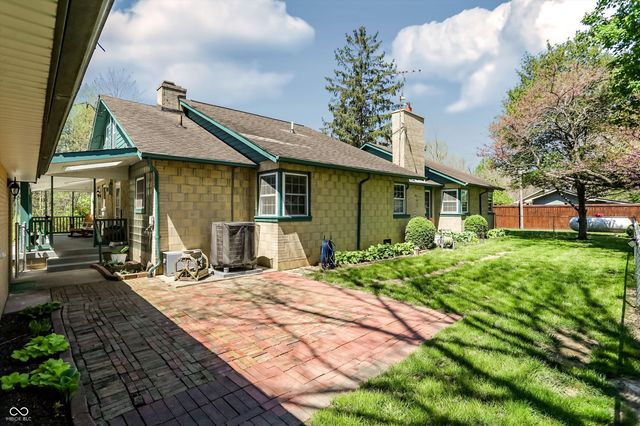 8644 S Addison Avenue, Knightstown, IN 46148