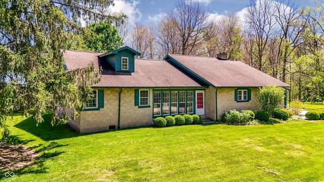 8644 S Addison Avenue, Knightstown, IN 46148