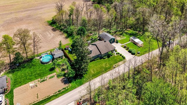 8644 S Addison Avenue, Knightstown, IN 46148