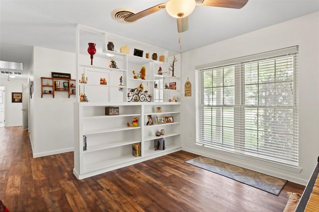 131 S Highland Terrace, League City, TX 77573