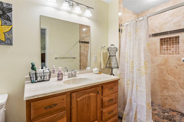 131 S Highland Terrace, League City, TX 77573