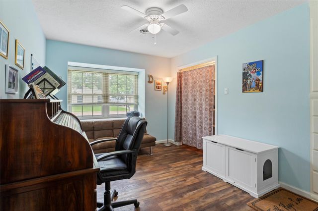 131 S Highland Terrace, League City, TX 77573