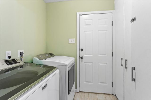 131 S Highland Terrace, League City, TX 77573
