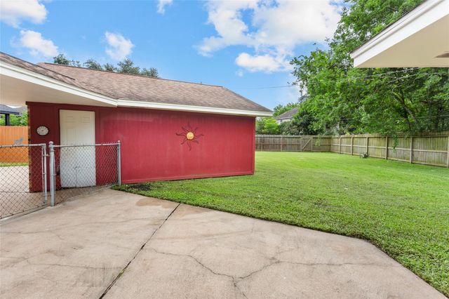 131 S Highland Terrace, League City, TX 77573
