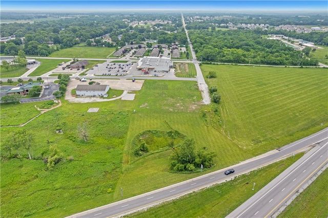 600 Schug Avenue, Peculiar, MO 64078