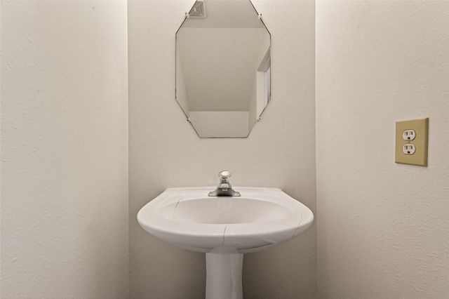 15910 Clayton Bend Drive, Houston, TX 77082