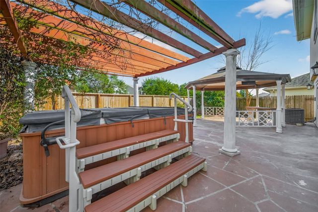 15910 Clayton Bend Drive, Houston, TX 77082