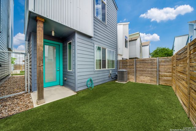 330 Clay St Unit 11, San Antonio, TX 78204