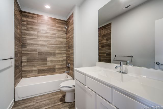 330 Clay St Unit 11, San Antonio, TX 78204